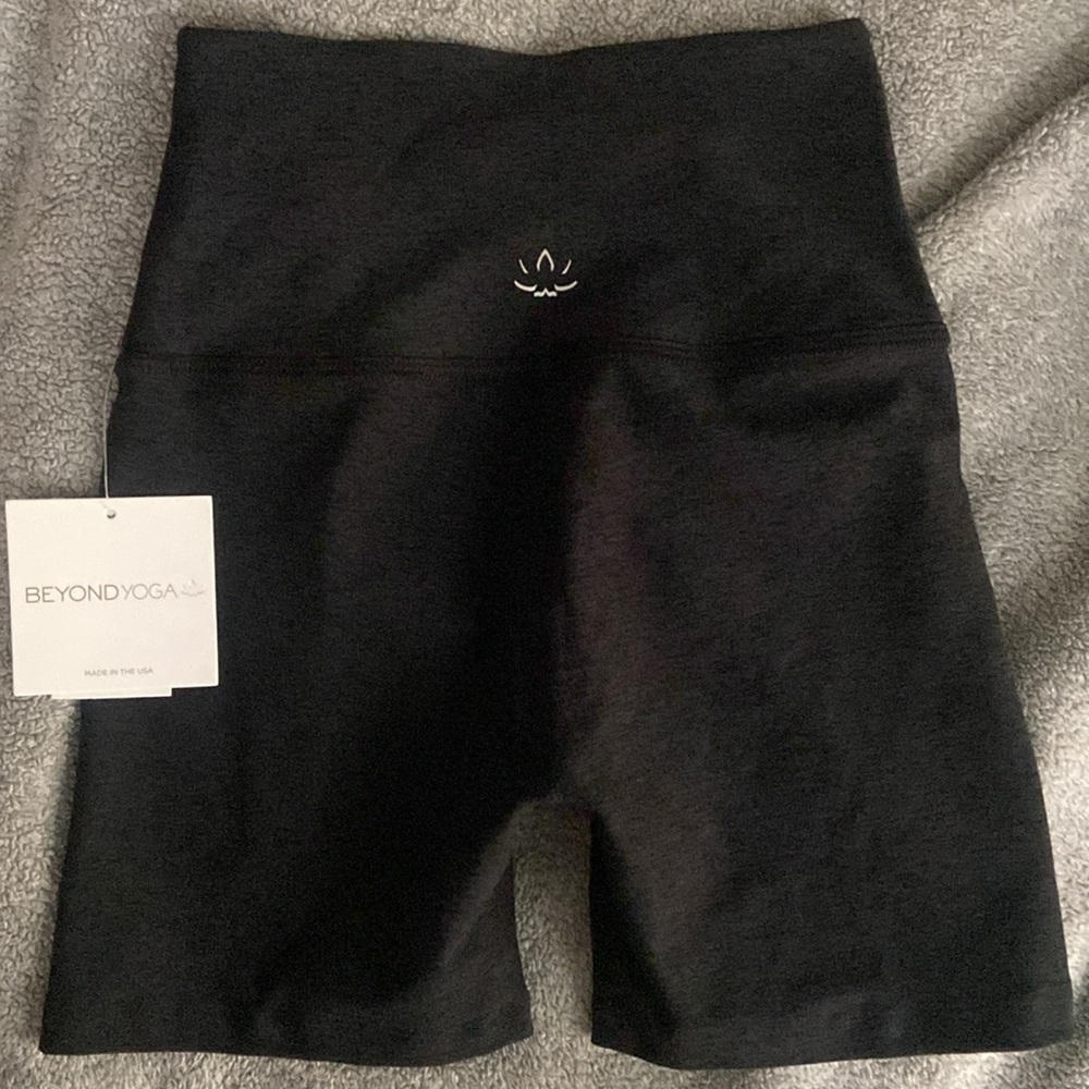 🆕Beyond Yoga Spacedye Keep Pace 5" Short in Darkest Night